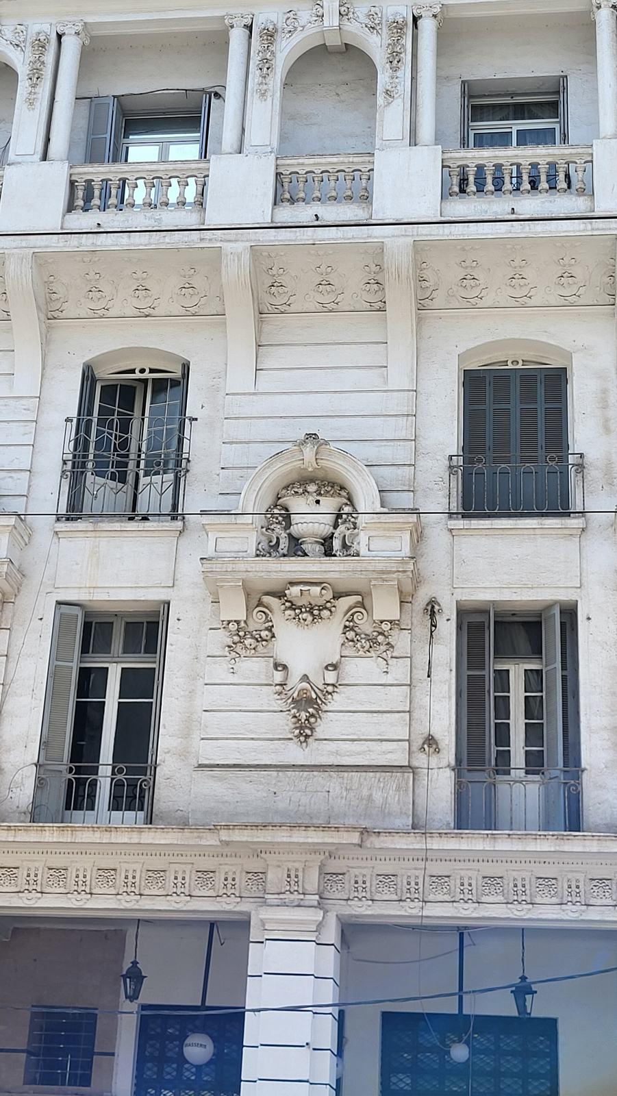 Façade Art Déco ornée de bas-reliefs, Casablanca (photo d'illustration)